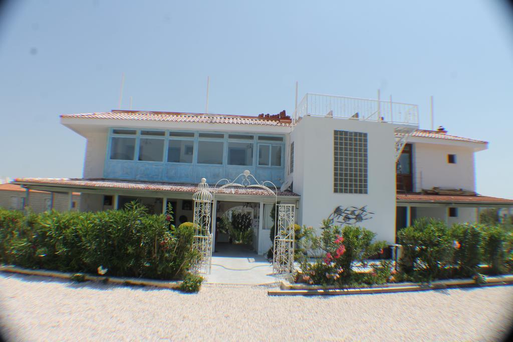 Lapis Port Surf Hotel 알라카티 객실 사진