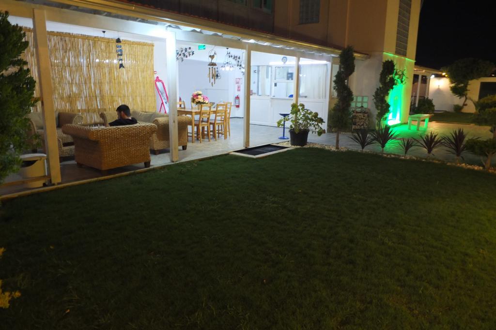 Lapis Port Surf Hotel 알라카티 외부 사진